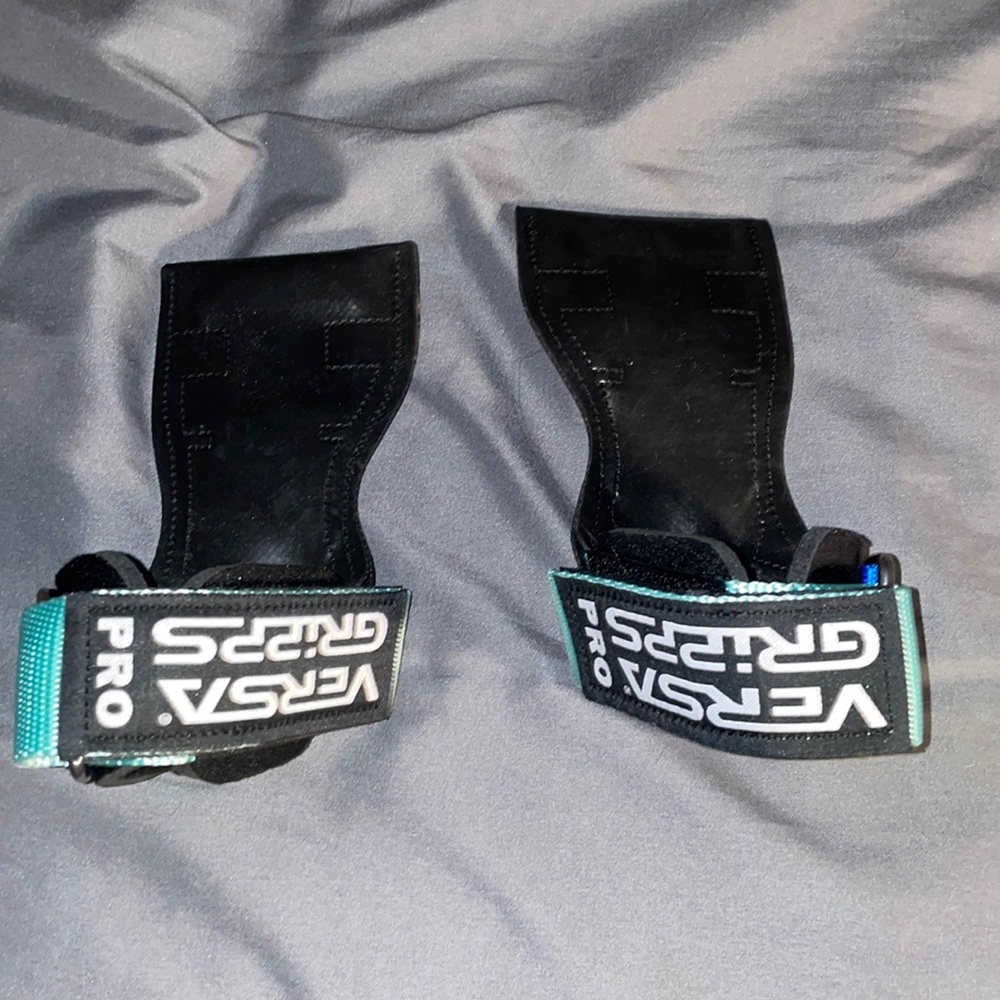Versa Grip Pro lifting grips wraps